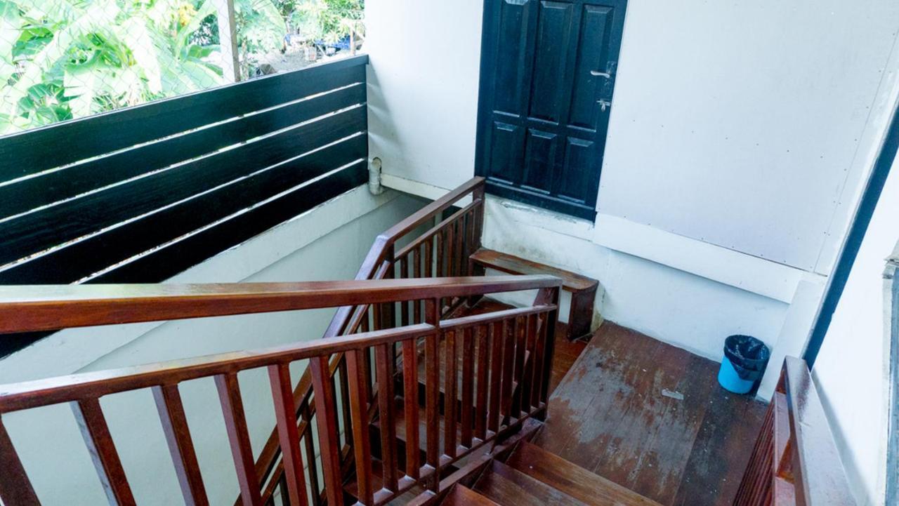 Reddoorz Near Sentani Airport Jayapura Hotel Екстериор снимка