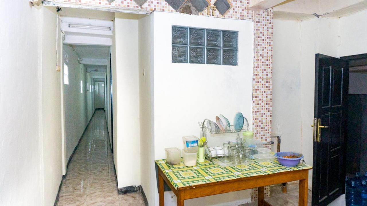 Reddoorz Near Sentani Airport Jayapura Hotel Екстериор снимка