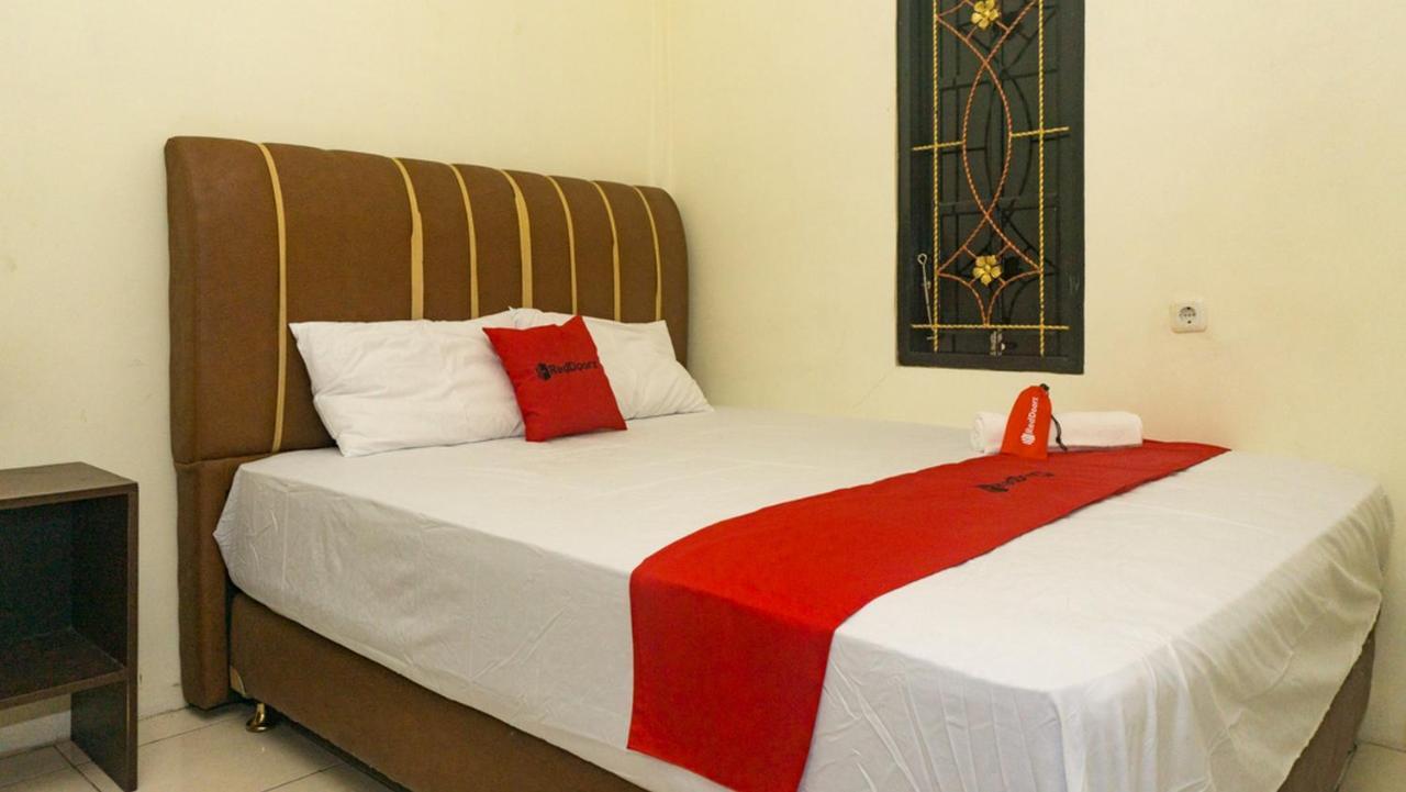 Reddoorz Near Sentani Airport Jayapura Hotel Екстериор снимка