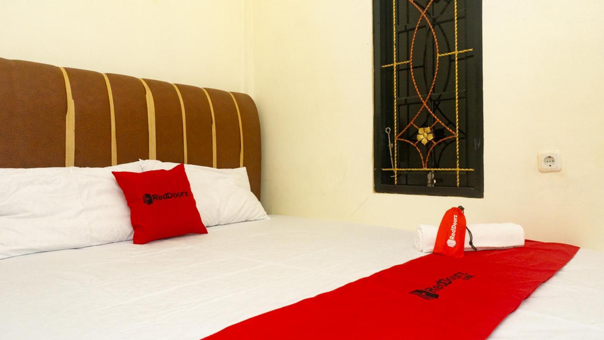 Reddoorz Near Sentani Airport Jayapura Hotel Екстериор снимка