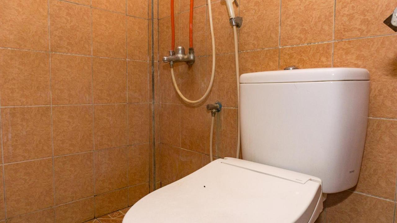 Reddoorz Near Sentani Airport Jayapura Hotel Екстериор снимка