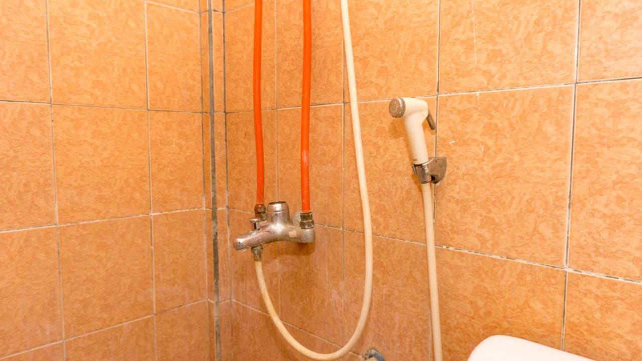 Reddoorz Near Sentani Airport Jayapura Hotel Екстериор снимка